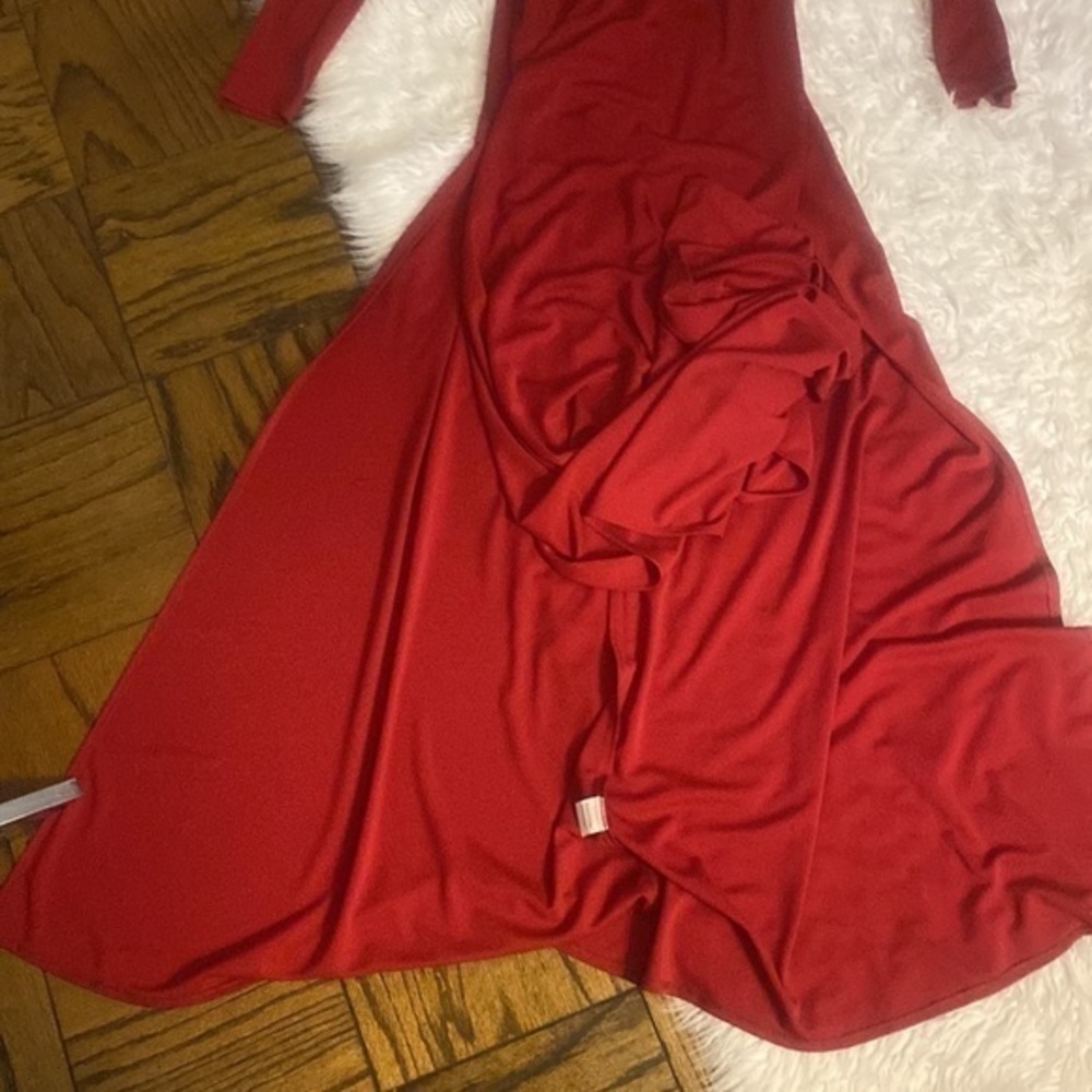 Abyss by Abby
SLEEVE PLUNGE V
NECK Gold BELTED DOUBLE HIGH SLIT MAXI Red DRESS S - Picture 10 of 14